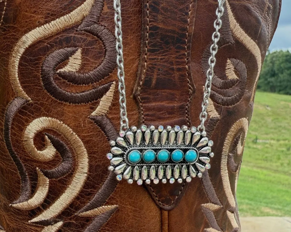 Silver Detailed Necklace with Turquoise Accent